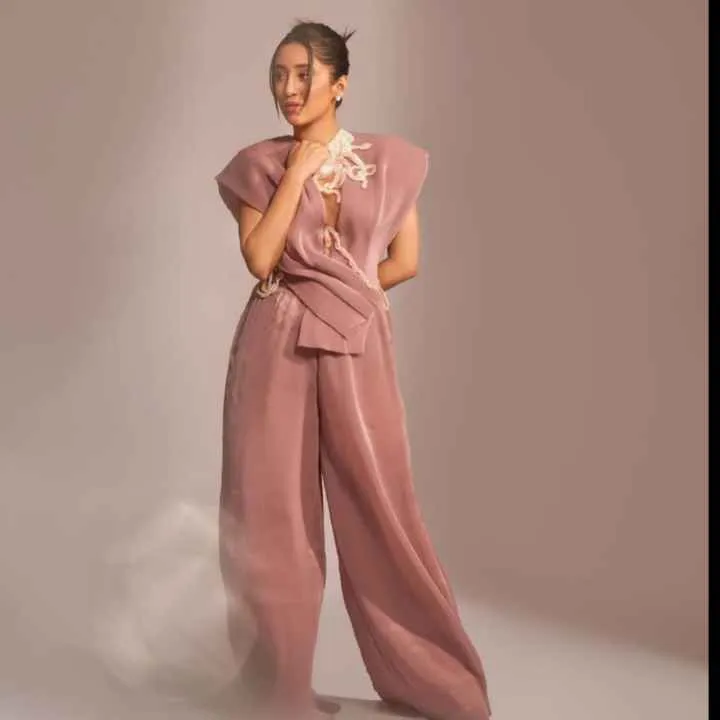 Naira aka Shivangi Joshi💖💖💖|Dangri & Jumpsuit dress collection#yrkkh -  YouTube-vinhomehanoi.com.vn